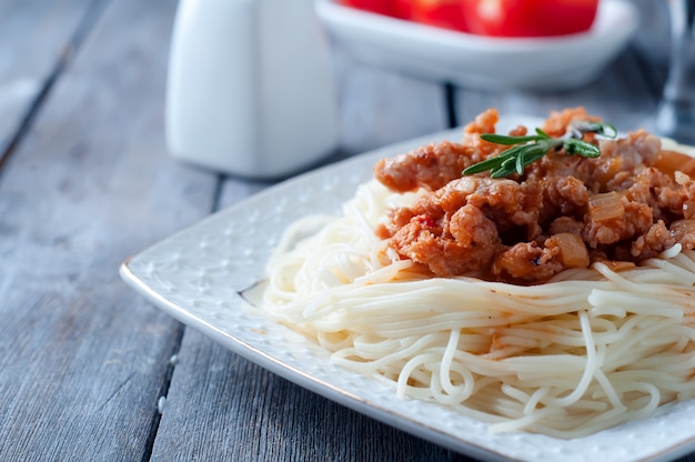 Deliziosi spaghetti con pancetta