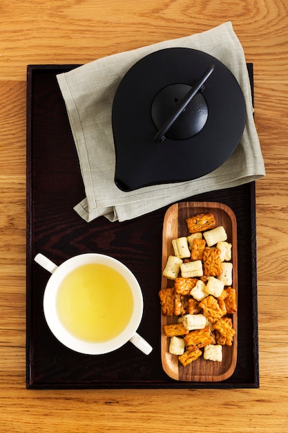 Delizioso cracker di riso giapponese per l'ora del tè