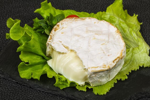Delizioso formaggio camembert