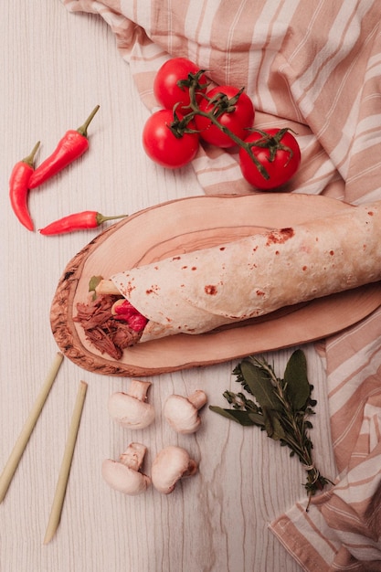 delizioso panino con kebap turco di carne dura