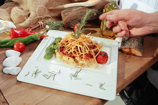 Delizioso pasto di carne sul tavolo