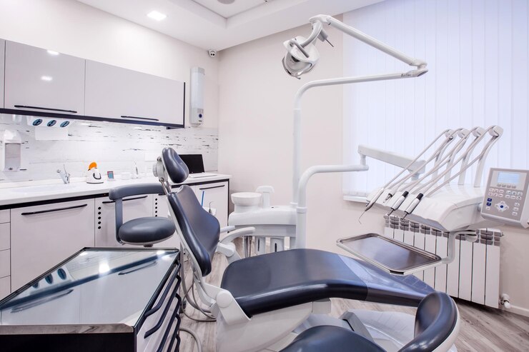 Dental Clinic Poltrona del dentista e altri accessori Concetto dentale
