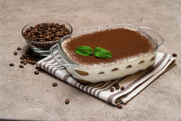 Dessert tiramisù italiano tradizionale