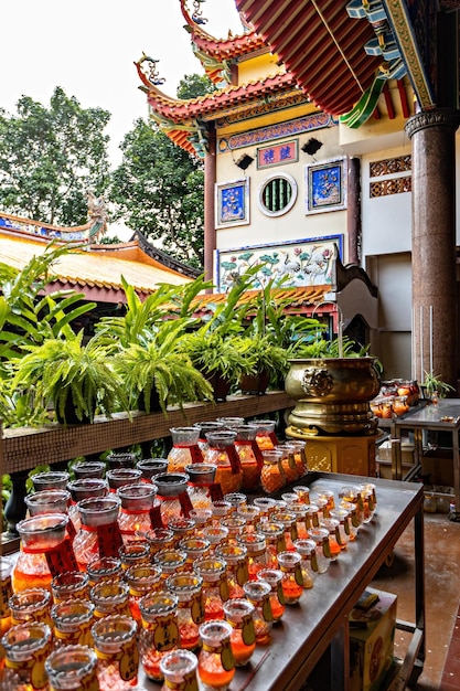 Dettagli del tempio buddista di Kek Lok Si a Georgetown, Penang, Malesia