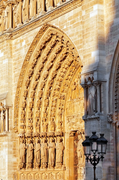 Dettagli della cattedrale di Notre Dame de Paris.Francia.