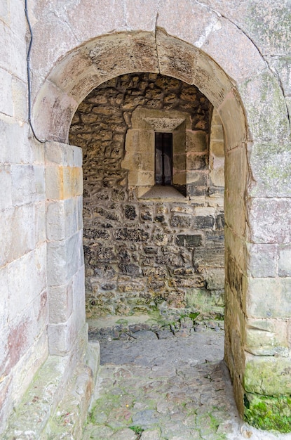 Dettaglio architettonico nel villaggio di Santillana del Mar, Spagna