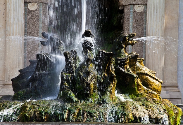 Dettaglio della lussuosa Villa d'Este a Tivoli, vicino Roma - Italia