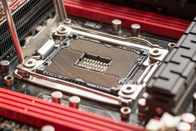 Dettaglio di un socket della CPU in una scheda madre di un PC da gioco