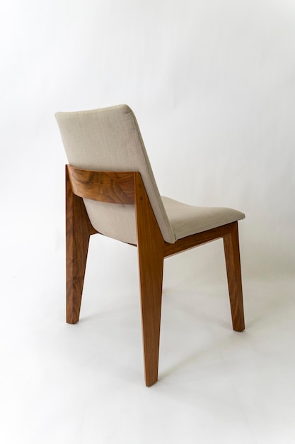 Dettaglio sedia in legno massello e mobili in tessuto sedia design messico