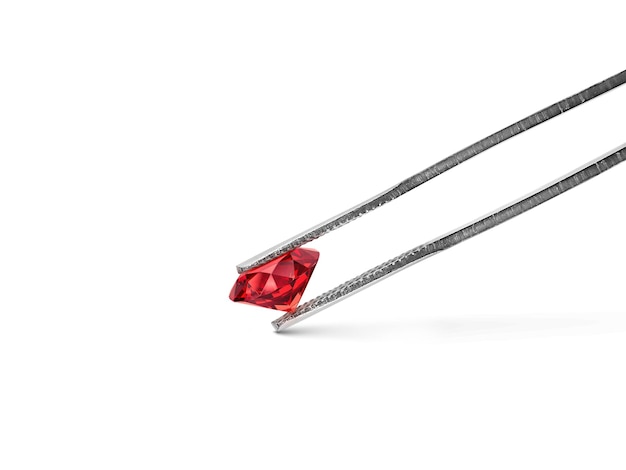 Diamante abbagliante rosso su sfondo bianco tenuto in pinzette diamantate rendering 3d
