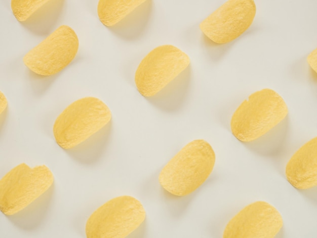 Direttamente sopra colpo di caramelle su sfondo bianco
