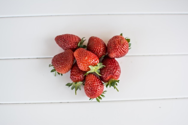 Direttamente sopra lo scatto di una pila di fragole