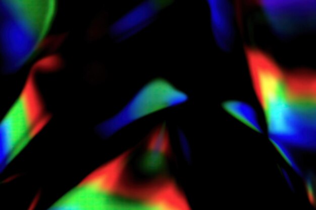 Dispersione della luce del prisma di cristallo RGB su sfondo nero