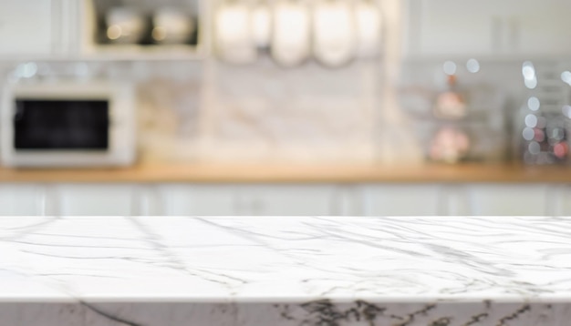 display del prodotto tavolo in marmo sullo sfondo sfocato della cucina