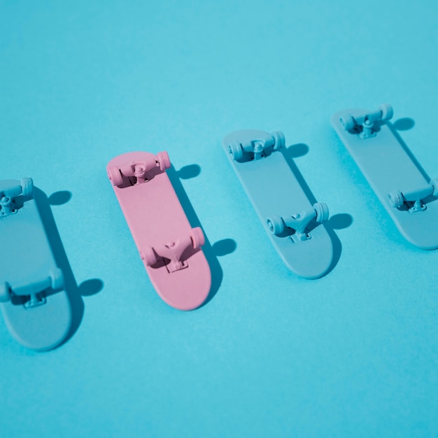 Disposizione degli skateboard ad alto angolo