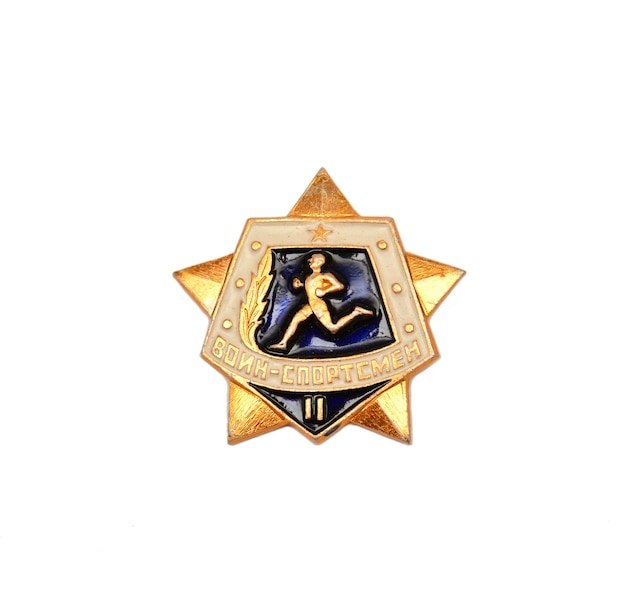 Distintivo dell'esercito sovietico isolato su bianco