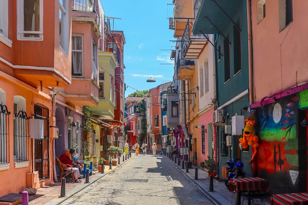 Distretto di Istanbul con case colorate