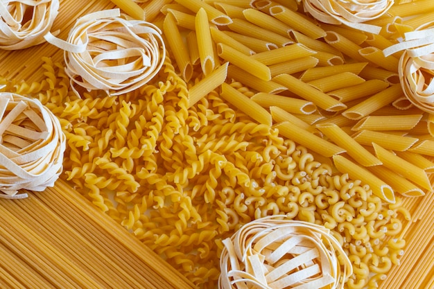 Diversi tipi di pasta secca italiana