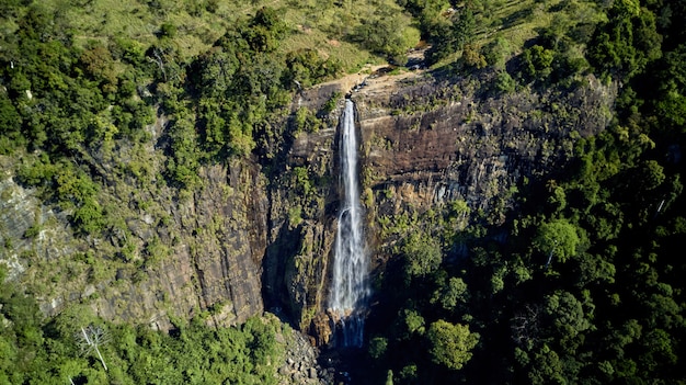 Diyaluma Falls Cascate più alte dello Sri Lanka