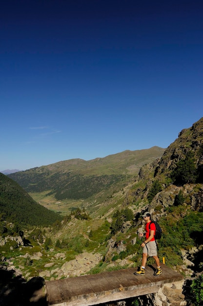 Dncles valle Juclar laghi di montagna trekking Andorra