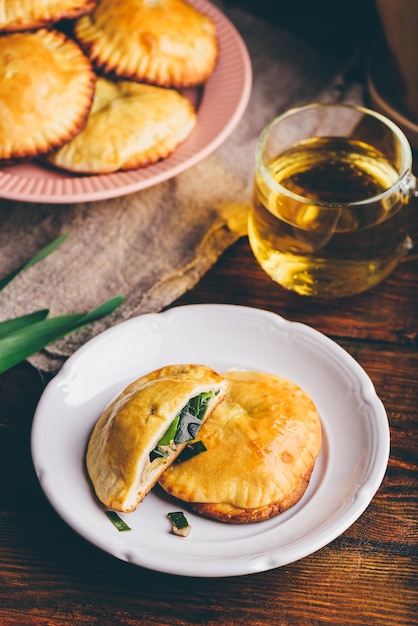 Dolci Al Forno Con Erba Cipollina E Funghi