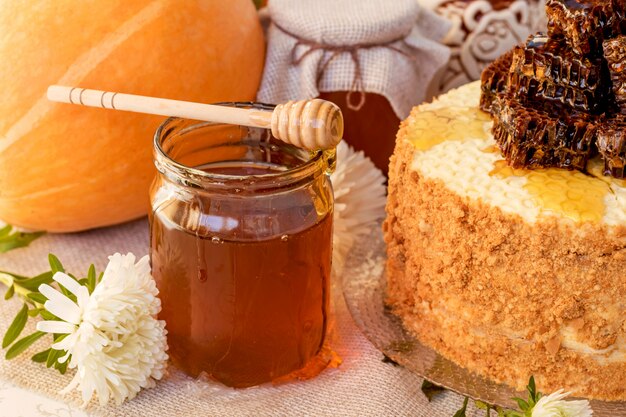 Dolci al miele fatti in casa.