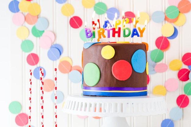 Dolci colorati per la celebrazione della festa di compleanno dei bambini.