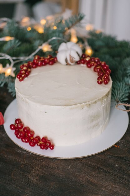 Dolci fatti in casa fatti a mano su uno sfondo di Natale. Cucinando. Tonificante