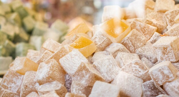 Dolci tradizionali turchi come caramelle lokum