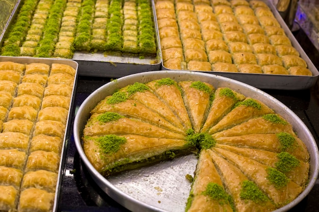 Dolci tradizionali turchi vari; Delizioso dessert Baklava