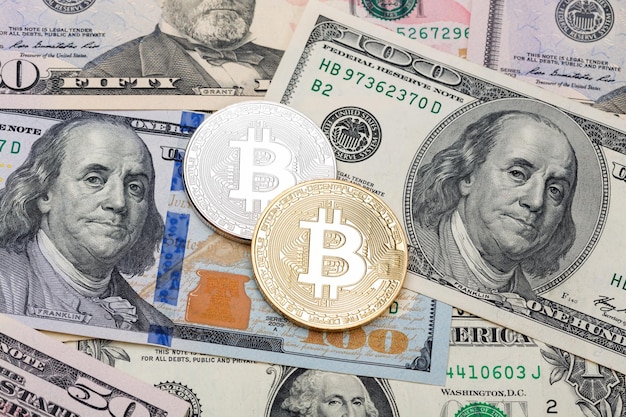 Dollaro contanti sfondo banconota e concetto di finanza bitcoin