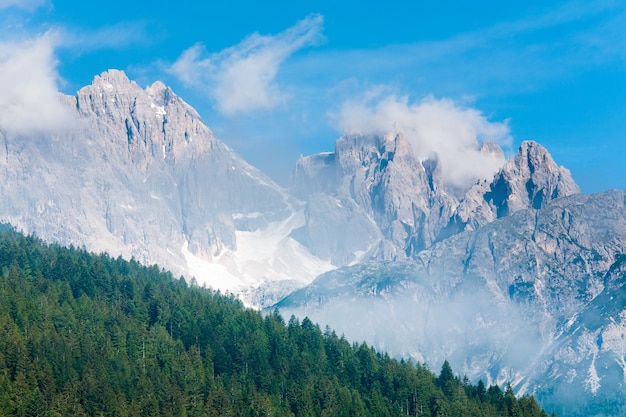 Dolomiti italiane vista sulle montagne
