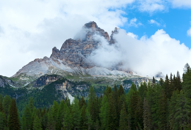 Dolomiti italiane vista sulle montagne