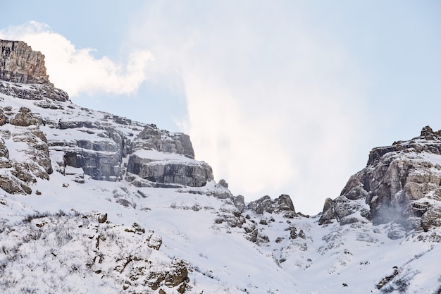 Dolomiti montagne coperte di neve