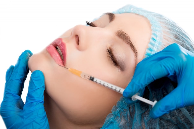 Donna che riceve iniezione di botox