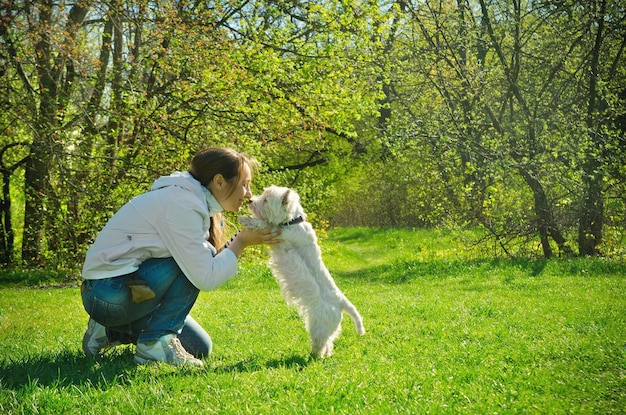 donna con cane