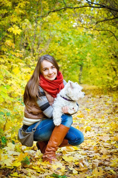 Donna con terrier