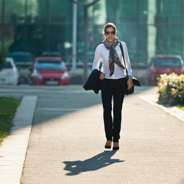 Donna d'affari di strada della città