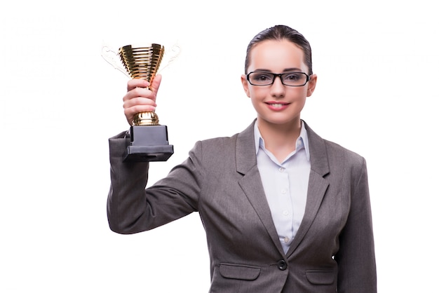 Donna di affari con il trofeo della tazza isolato su bianco