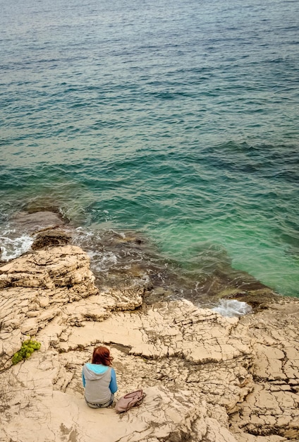 Donna single sull'isola di Cefalonia nel Mar Ionio in Grecia