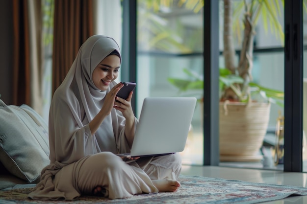 Donne musulmane empowered attraverso opportunità di lavoro utilizzando la tecnologia a casa