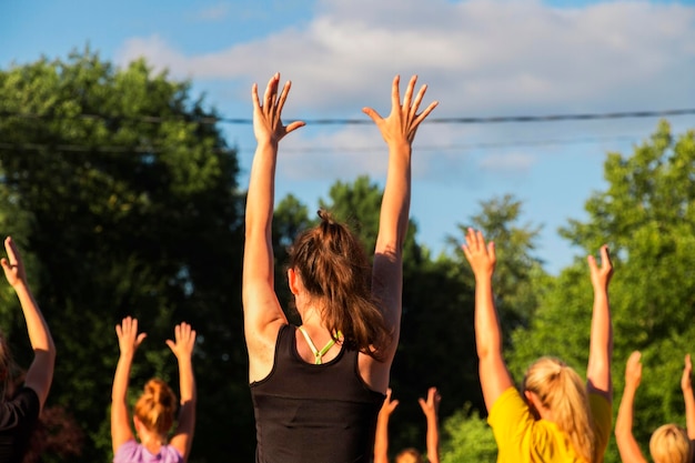 Donne nello sport dello yoga