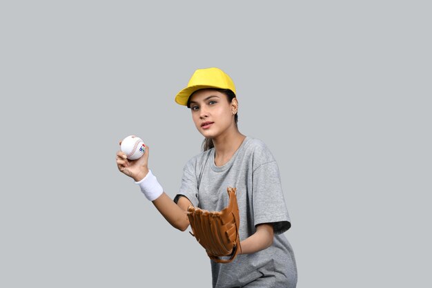 donne sportive che giocano a baseball modello pakistano indiano