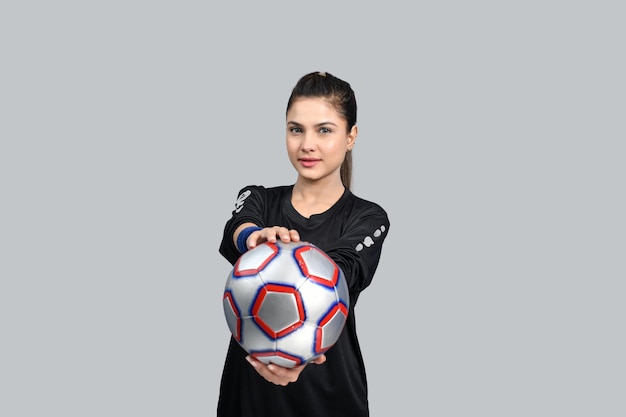 donne sportive che mostrano il modello pakistano indiano di calcio