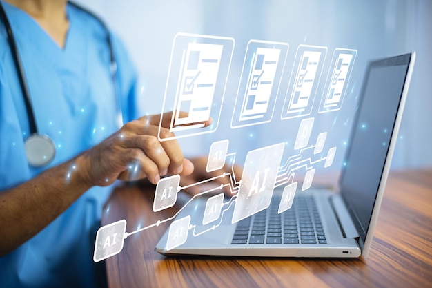 Dottore che utilizza la tecnologia AI per la gestione dei documenti di dati