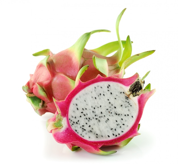 Dragon Fruit su fondo bianco