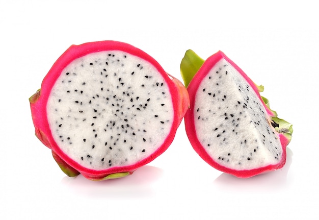 Dragon Fruit su sfondo bianco