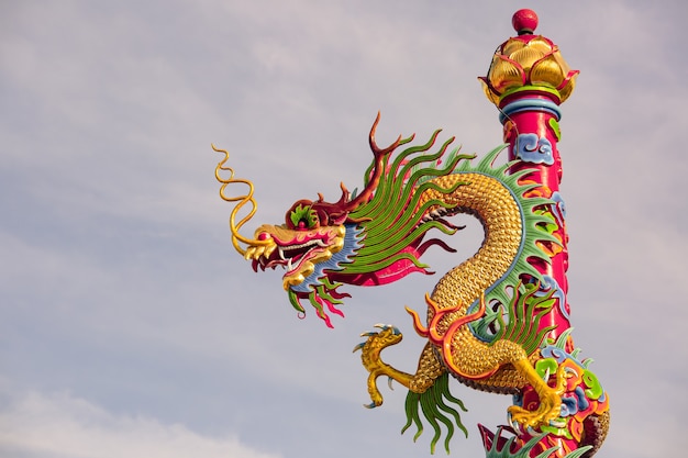 Dragon scultura arte architettura opere d'arte buddista tempio spettacolare.