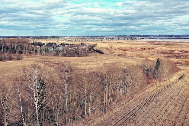drone panoramico autunnale, paesaggio in autunno natura vista dall'alto
