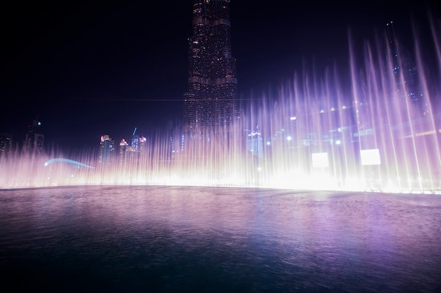 Dubai danza fontana d'acqua